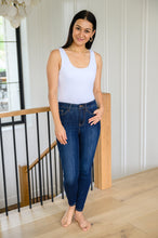 Load image into Gallery viewer, Georgia Back Yoke Skinny Judy Blue Jeans with Phone Pocket
