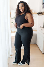 Load image into Gallery viewer, On the Move V Front Flare Leggings