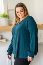 Load image into Gallery viewer, Gimme Comfort V Neck Knit Top In Hunter Green