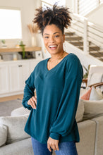 Load image into Gallery viewer, Gimme Comfort V Neck Knit Top In Hunter Green