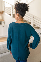 Load image into Gallery viewer, Gimme Comfort V Neck Knit Top In Hunter Green