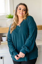 Load image into Gallery viewer, Gimme Comfort V Neck Knit Top In Hunter Green