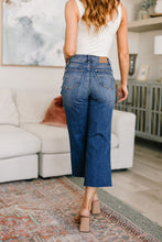 Load image into Gallery viewer, High Rise Wide Leg Crop Judy Blue Jeans