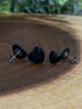 Load image into Gallery viewer, Heart Black Stud Earrings