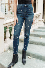 Load image into Gallery viewer, High Rise Starlight Judy Blue Skinnies