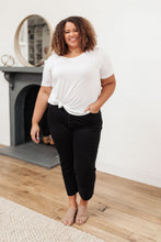 Load image into Gallery viewer, High Waist Mom Fit Risen Jeans In Black
