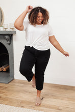 Load image into Gallery viewer, High Waist Mom Fit Risen Jeans In Black