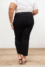 Load image into Gallery viewer, High Waist Mom Fit Risen Jeans In Black