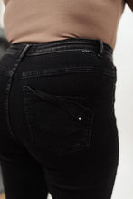 Load image into Gallery viewer, High Waist Mom Fit Risen Jeans In Black