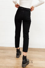 Load image into Gallery viewer, High Waist Mom Fit Risen Jeans In Black
