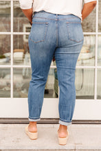 Load image into Gallery viewer, High Waist Slim Fit Judy Blue Jeans