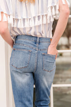 Load image into Gallery viewer, High Waist Slim Fit Judy Blue Jeans