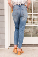 Load image into Gallery viewer, High Waist Slim Fit Judy Blue Jeans