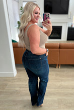 Load image into Gallery viewer, High Rise Button-Fly Straight Judy Blue Jeans