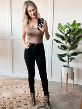 Load image into Gallery viewer, Tummy Control Classic Skinny Black Judy Blue Jeans