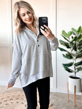 Load image into Gallery viewer, Oversized Hoodie With Kangaroo Pocket In Heathered Grey
