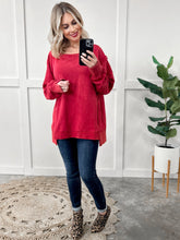 Load image into Gallery viewer, Oversized Sweatshirt Pullover With Raw Seam Detail In Red