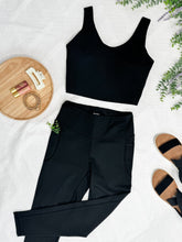Load image into Gallery viewer, Athletic Leggings With Pockets In Black