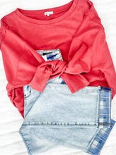 Load image into Gallery viewer, Oversized Sweatshirt Pullover With Raw Seam Detail In Red