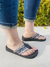 Load image into Gallery viewer, Layla