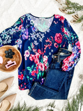 Load image into Gallery viewer, Stretchy Scoop Neck Top In Navy &amp; Pink/Purple Florals