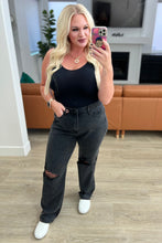 Load image into Gallery viewer, Susannah High Rise Rigid Magic 90's Distressed Straight Judy Blue Jeans in Black