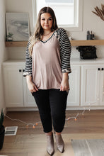 Load image into Gallery viewer, It&#39;s All Good Top