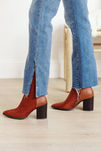 Load image into Gallery viewer, Jody Slim Flare Side Slit Risen Jeans