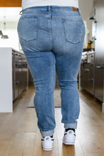 Load image into Gallery viewer, Juno Tall Skinny Destroyed Judy Blue Jeans
