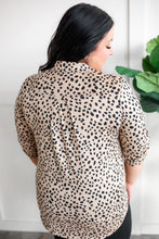 Load image into Gallery viewer, Gabby Front Top With Button Sleeve Detail In Leopard
