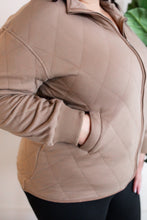 Load image into Gallery viewer, Quilted Jacket With Pockets In Warm Mocha