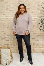 Load image into Gallery viewer, Kortney Mid Rise Straight Leg Jeans In Washed Black