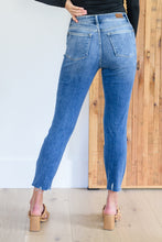 Load image into Gallery viewer, Kyla Destroyed Hi Waist Relaxed Fit Judy Blue Jeans