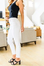 Load image into Gallery viewer, Lauren Hi-Waisted White Skinny Judy Blue Jeans