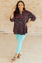 Load image into Gallery viewer, Lizzy Top in Black Paisley