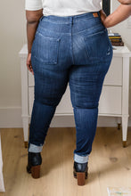 Load image into Gallery viewer, Maeve Mid-Rise Dark Wash Cuffed Judy Blue Skinny