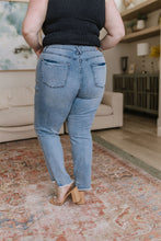 Load image into Gallery viewer, Mid Rise Cool Denim Relaxed Judy Blue Jeans