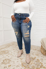 Load image into Gallery viewer, Mid-Rise Destroyed Relaxed Fit Judy Blue Jeans