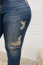 Load image into Gallery viewer, Mid-Rise Destroyed Relaxed Fit Judy Blue Jeans