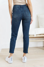 Load image into Gallery viewer, Mid-Rise Relaxed Fit Mineral Wash Judy Blue Jeans