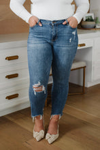 Load image into Gallery viewer, Midrise Destructed Hem Slim Fit Judy Blue Jeans