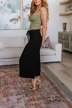 Load image into Gallery viewer, Modern Classic Wide Leg Crop Pants in Black