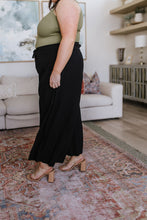 Load image into Gallery viewer, Modern Classic Wide Leg Crop Pants in Black