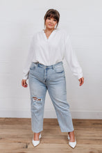 Load image into Gallery viewer, New Me Distressed Risen Jeans