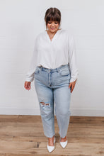 Load image into Gallery viewer, New Me Distressed Risen Jeans