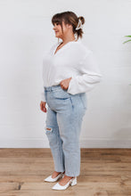 Load image into Gallery viewer, New Me Distressed Risen Jeans