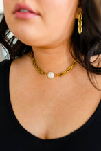 Load image into Gallery viewer, Ocean&#39;s Gold Shell Pendant Necklace
