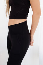 Load image into Gallery viewer, On the Move V Front Flare Leggings