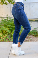 Load image into Gallery viewer, Stacie Midrise Destroyed Slim Fit Judy Blue Jeans