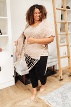 Load image into Gallery viewer, Sweet Fling Lace Top In Mocha